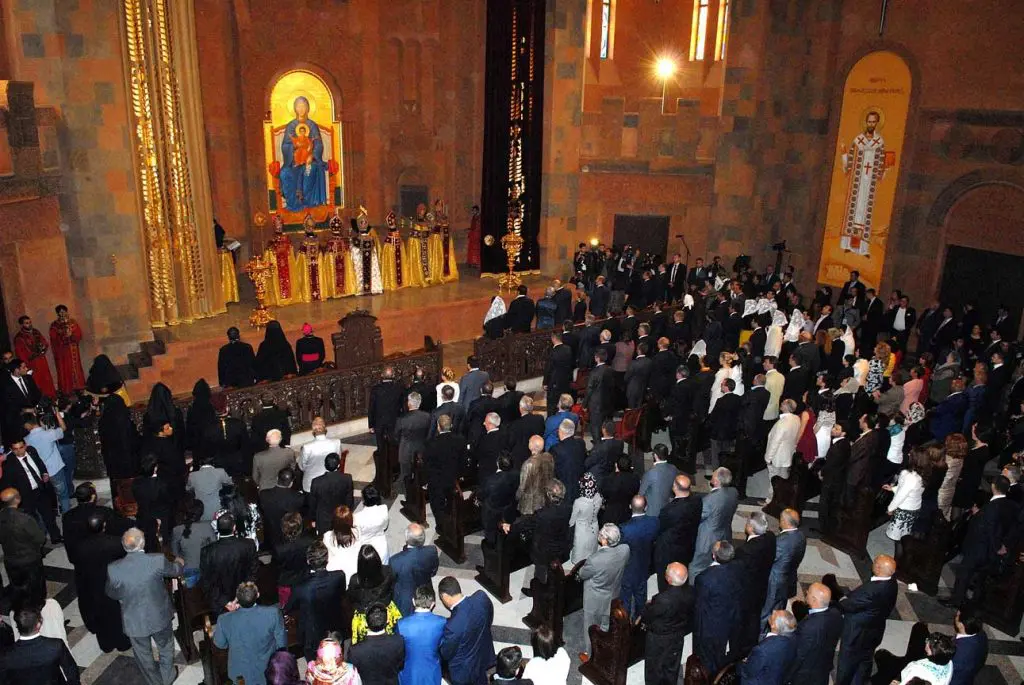 Ամենայն Հայոց Կաթողիկոսի ձեռամբ օծվեց Աբովյանի Սբ. Հովհաննես Մկրտիչ եկեղեցին (նկարներ, տեսանյութ) 7 DSC_0168