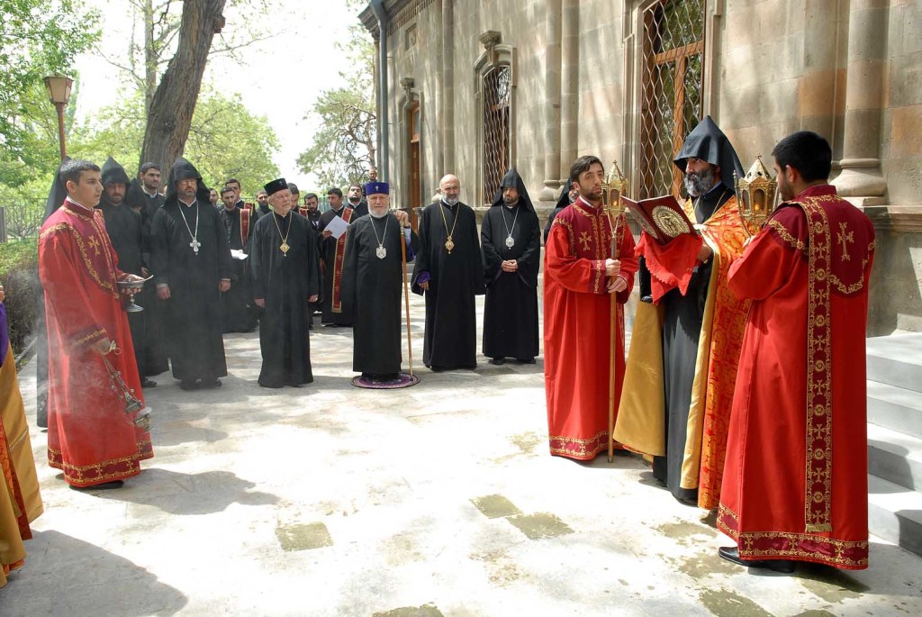 Մայր Աթոռում տեղի ունեցավ Գևորգ Զ Կաթողիկոսի անվան միջեկեղեցական կենտրոնի բացումը (նկարներ) 13 28-1