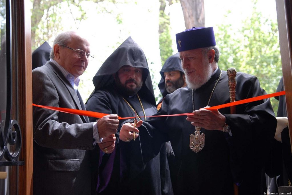 Մայր Աթոռում տեղի ունեցավ Գևորգ Զ Կաթողիկոսի անվան միջեկեղեցական կենտրոնի բացումը (նկարներ) 12 28-4