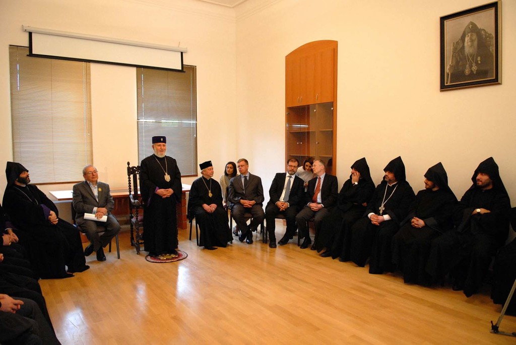 Մայր Աթոռում տեղի ունեցավ Գևորգ Զ Կաթողիկոսի անվան միջեկեղեցական կենտրոնի բացումը (նկարներ) 16 28-5