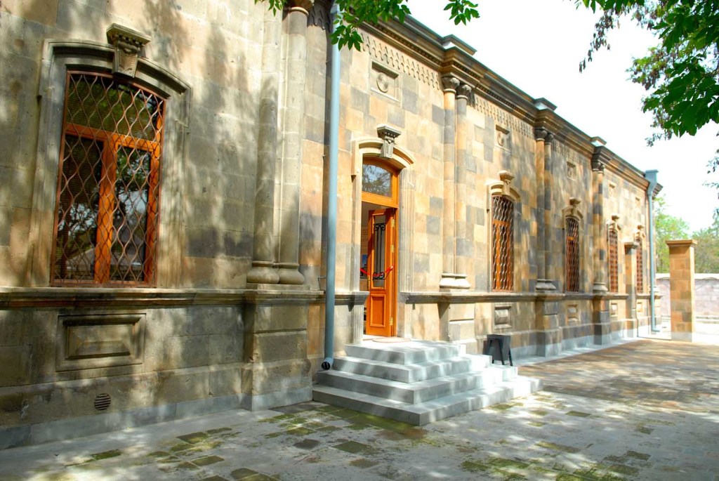 Մայր Աթոռում տեղի ունեցավ Գևորգ Զ Կաթողիկոսի անվան միջեկեղեցական կենտրոնի բացումը (նկարներ) 18 28-7