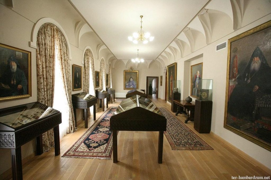 Մայր Աթոռում կատարվեց Հին Վեհարանի վերաբացման արարողությունը (նկարներ) 17 HV-6