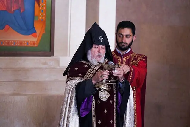 Օծվեց Երևանի Ս. Աննա եկեղեցին (նկարներ) 4 11165245_369329799925664_6838001152076290781_n