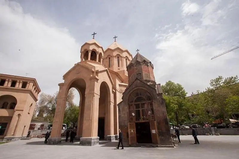 Օծվեց Երևանի Ս. Աննա եկեղեցին (նկարներ) 2 1610918_369329816592329_6184060511742125814_n
