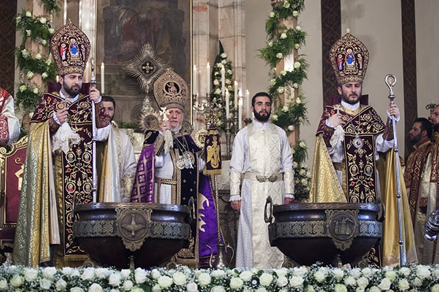 Ս. Ծննդյան և Աստվածհայտնության տոնը Մայր Աթոռում (նկարներ) 14 06-3