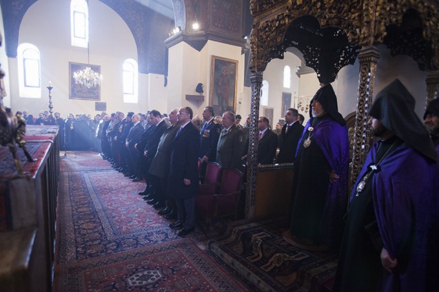 Բանակի օրվա առիթով Մայր Աթոռ Սուրբ Էջմիածնում մատուցվեց Ս. Պատարագ և տեղի ունեցավ պարգևաբաշխություն (նկարներ) 16 27-5