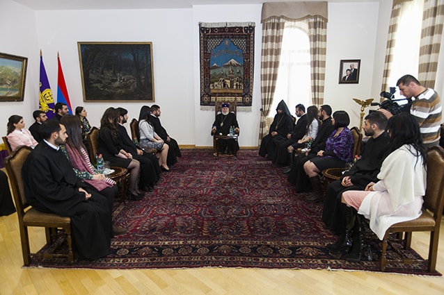 Մայր Աթոռում կատարվեց նորապսակների օրհնության կարգ (նկարներ) 19 14-8