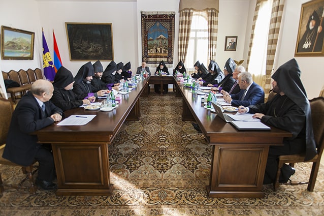 Մայր Աթոռ Ս. Էջմիածնում տեղի ունեցավ Գերագույն հոգևոր խորհրդի ժողով 13 16-18-2