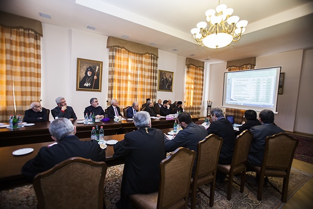 Մայր Աթոռ Ս. Էջմիածնում տեղի ունեցավ Գերագույն հոգևոր խորհրդի ժողով 19 16-18-8