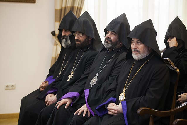 Ամենայն Հայոց Կաթողիկոսը «Ս. Գրիգոր Լուսավորիչ» շքանշան հանձնեց Սերգեյ Սարկիսովին (նկարներ) 17 20-2-6