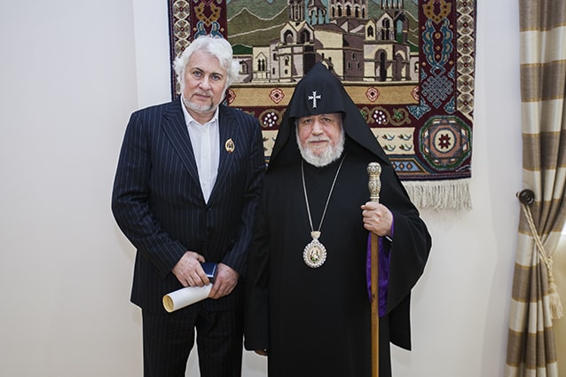 Ամենայն Հայոց Կաթողիկոսը «Ս. Գրիգոր Լուսավորիչ» շքանշան հանձնեց Սերգեյ Սարկիսովին (նկարներ) 18 20-2-7