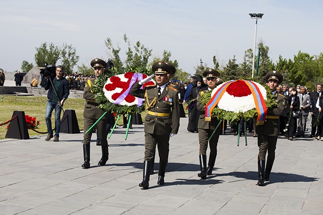 Հայոց Ցեղասպանության ս. նահատակների ոգեկոչման արարողությունները Ծիծեռնակաբերդի հուշահամալիրում և Մայր Աթոռ Ս. Էջմիածնում (նկարներ) 12 24-Memorial day 1