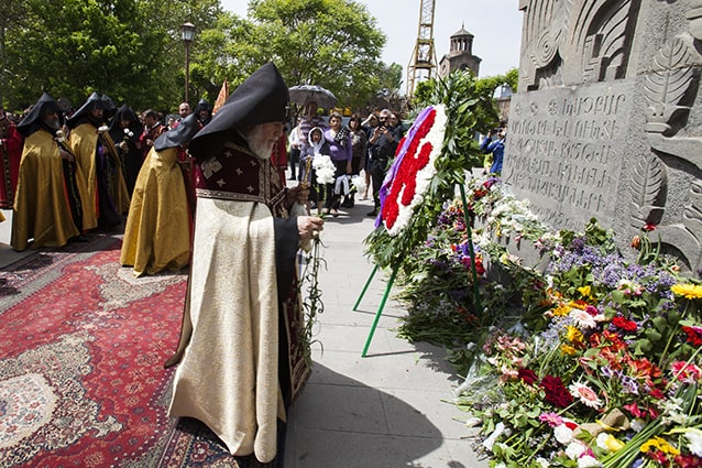 Հայոց Ցեղասպանության ս. նահատակների ոգեկոչման արարողությունները Ծիծեռնակաբերդի հուշահամալիրում և Մայր Աթոռ Ս. Էջմիածնում (նկարներ) 21 24-Memorial day 10