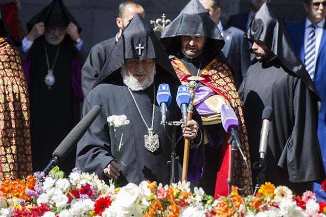 Հայոց Ցեղասպանության ս. նահատակների ոգեկոչման արարողությունները Ծիծեռնակաբերդի հուշահամալիրում և Մայր Աթոռ Ս. Էջմիածնում (նկարներ) 14 24-Memorial day 3