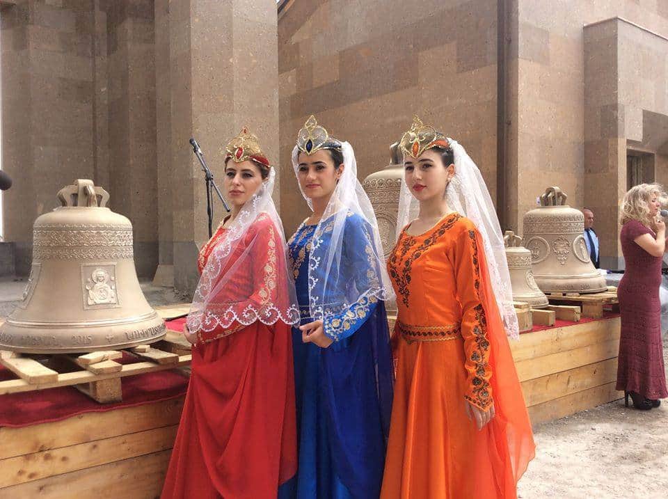 Արաբկիր համայնքում տեղի ունեցավ նորակառույց եկեղեցու 5 զանգերի օծման կարգ (նկարներ) 18 Ekexecu zanger 8