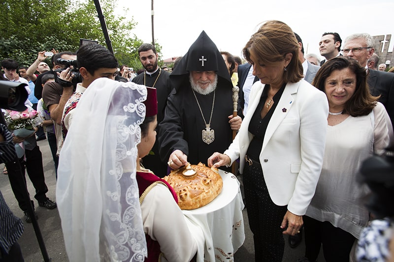 Ամենայն Հայոց Կաթողիկոսը ներկա գտնվեց «Էջմիածին 13» դիսպանսերի 10-ամյակին նվիրված միջոցառմանը 13 19-2