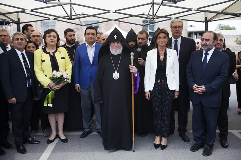 Ամենայն Հայոց Կաթողիկոսը ներկա գտնվեց «Էջմիածին 13» դիսպանսերի 10-ամյակին նվիրված միջոցառմանը 14 19-3