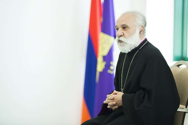 Մայր Աթոռ Ս Էջմիածինը հյուրընկալեց «Կենգուրու» և «Մեղու» մրցույթների առաջատարներին 12 31-Canguroo&Meghu 1
