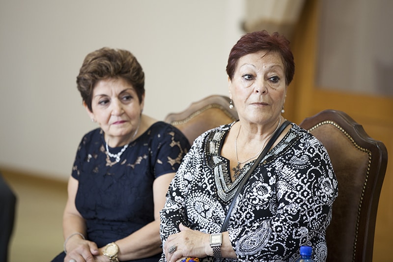 Ամենայն Հայոց Կաթողիկոսն ընդունեց ԱՄՆ Հայոց Արևելյան թեմի ուխտավորների (նկարներ) 17 8-Pilgrims  6