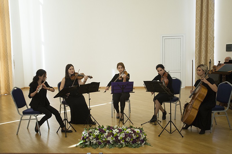 Գևորգյան հոգևոր ճեմարանում տեղի ունեցավ Ս. Գևորգ զորավարի տոնին նվիրված հանդիսություն (նկարներ) 15 24-4