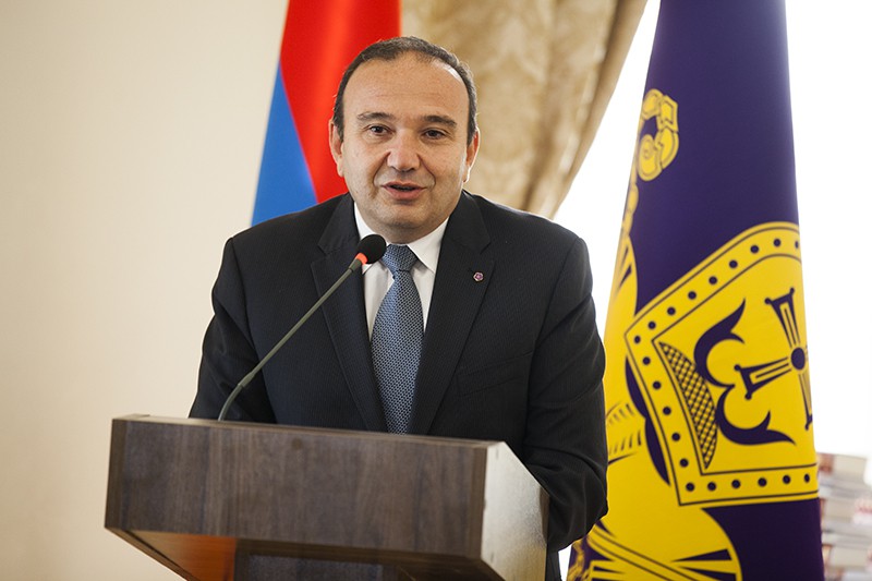 Մայր Աթոռ Սուրբ Էջմիածնում տեղի ունեցավ «Լավագույն ուսուցիչ» մրցանակաբաշխությունը (նկարներ) 19 29-8