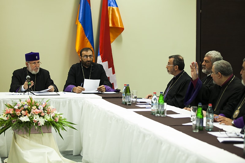 Արցախում գումարված Գերագույն հոգևոր խորհրդի ժողովն սկսեց իր աշխատանքը 19 6-8