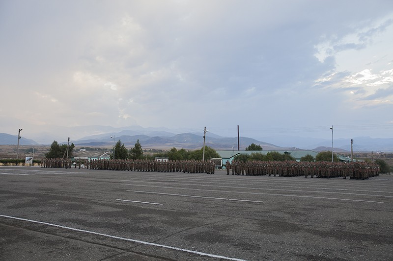 Ամենայն Հայոց Կաթողիկոսը հանդիպում ունեցավ զինվորների հետ (նկարներ) 15 IMG_8144 copy