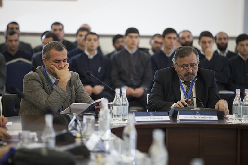 Մայր Աթոռում սկսվեց հայերեն առաջին տպագիր Աստվածաշնչի 350-ամյակին նվիրված միջազգային գիտաժողովը (նկարներ) 17 06-2-6