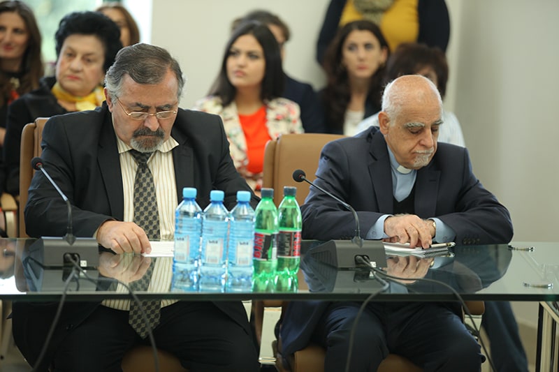 Մայր Աթոռում սկսվեց Հայկական գրադարանների միջազգային չորրորդ համաժողովը (նկարներ) 19 17-2-8