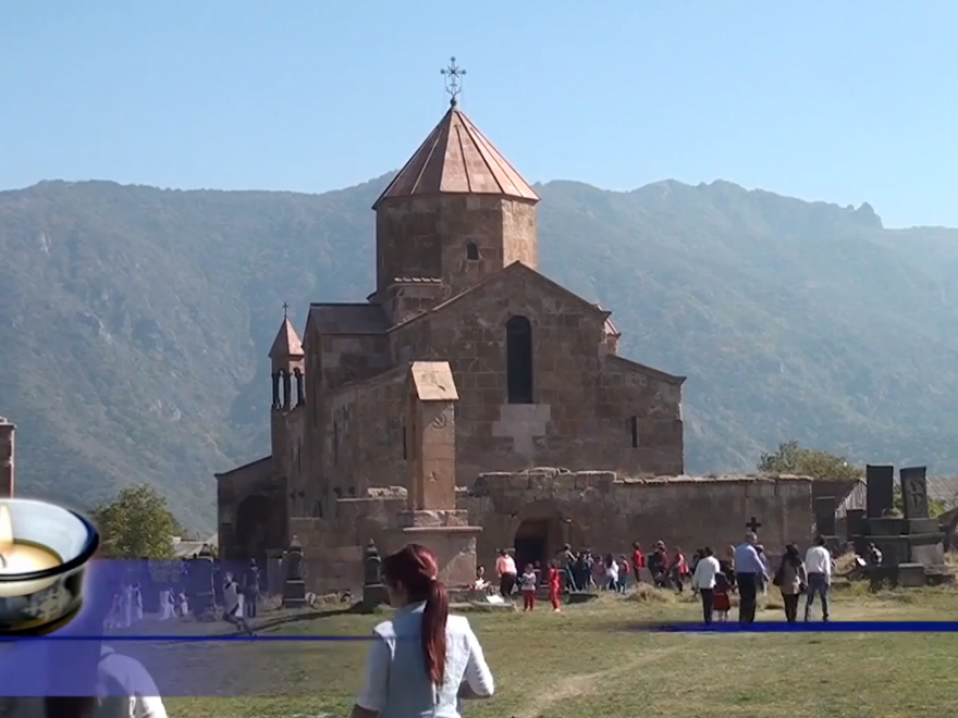 Եկեղեցական կյանք (17.10.2016) Ekeghecakan kyanq 17.10.2016 880x660 - Եկեղեցական կյանք (17.10.2016)