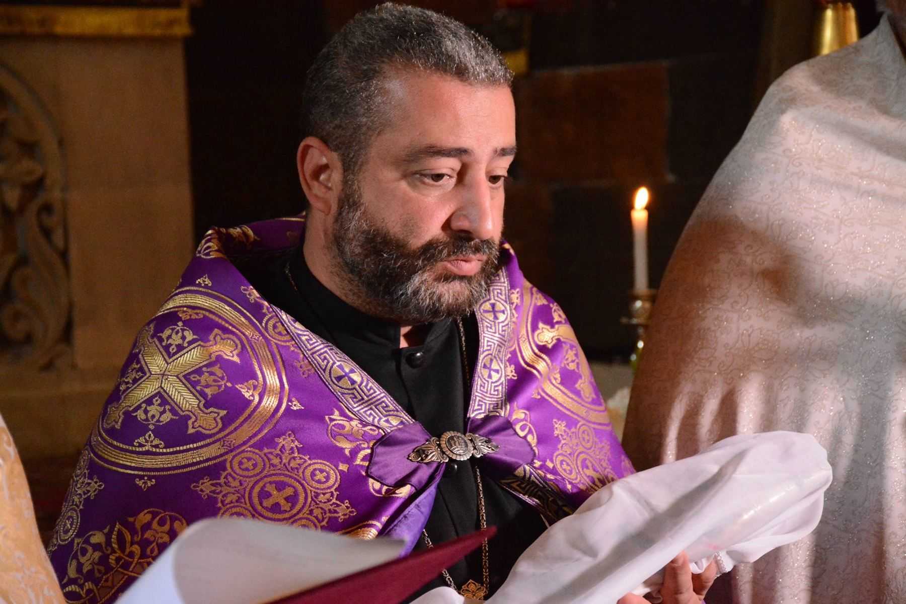 Ուխտավորները հաղորդակից դարձան Սբ. Անանիայի Աջին (նկարներ) 31 s-zoravor-18