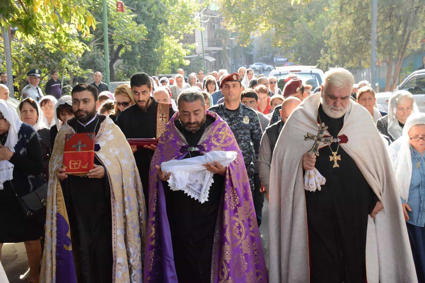Ուխտավորները հաղորդակից դարձան Սբ. Անանիայի Աջին (նկարներ) 19 s-zoravor-2