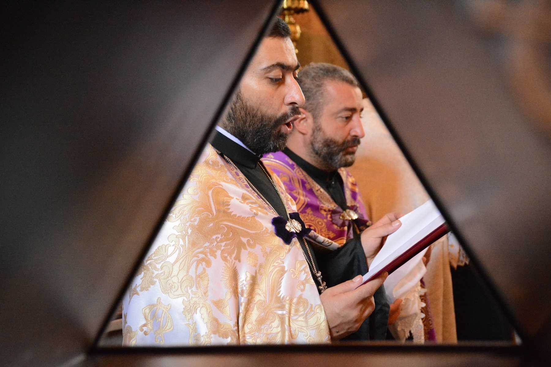 Ուխտավորները հաղորդակից դարձան Սբ. Անանիայի Աջին (նկարներ) 23 s-zoravor-6