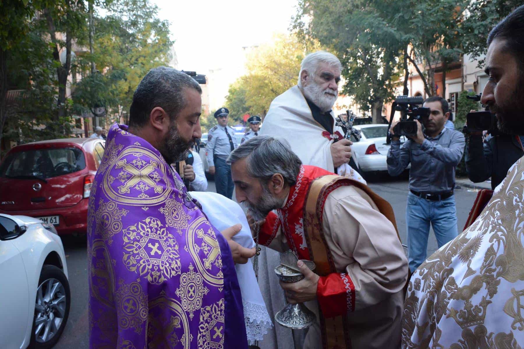 Ուխտավորները հաղորդակից դարձան Սբ. Անանիայի Աջին (նկարներ) 25 s-zoravor-8