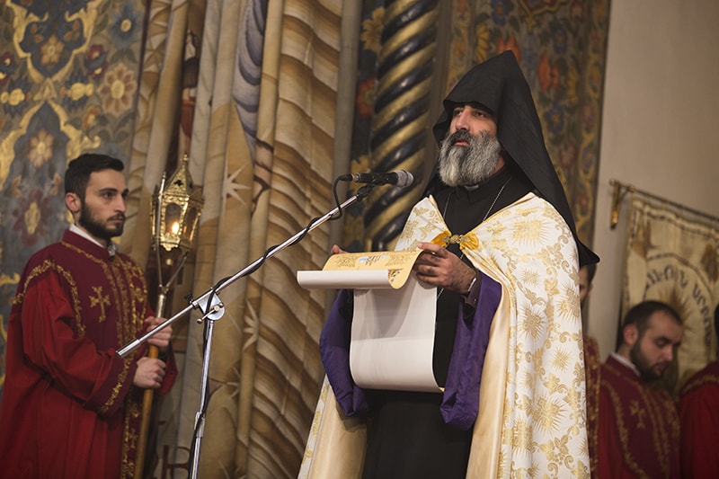 Մայր Աթոռ Սուրբ Էջմիածնում տեղի ունեցավ շքանշանի հանձնման արարողություն (նկարներ) 14 15 3