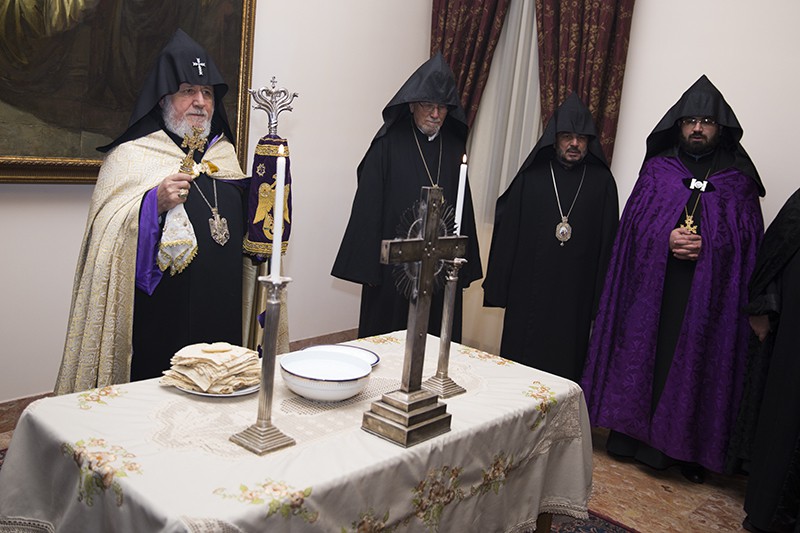 Մայր Աթոռ Ս. Էջմիածնում մատուցվեց Ճրագալույցի Ս. Պատարագ (նկարներ) 21 Jragaluyc 10