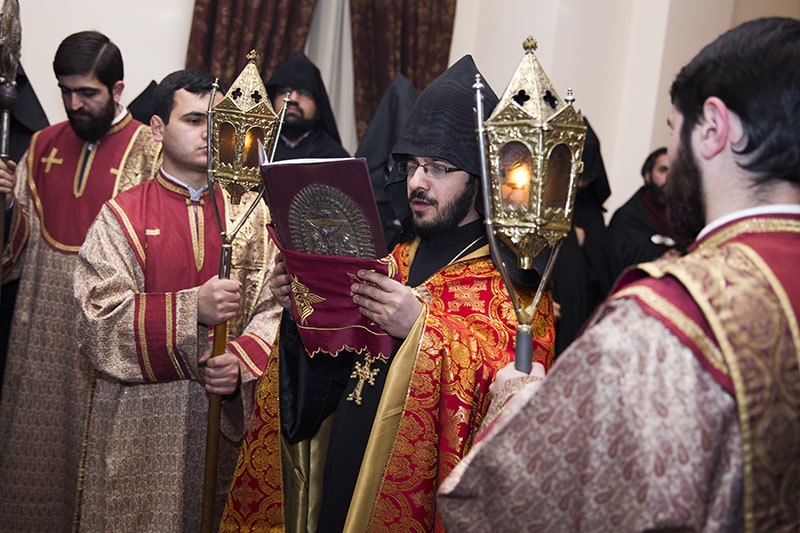 Մայր Աթոռ Ս. Էջմիածնում մատուցվեց Ճրագալույցի Ս. Պատարագ (նկարներ) 22 Jragaluyc 11