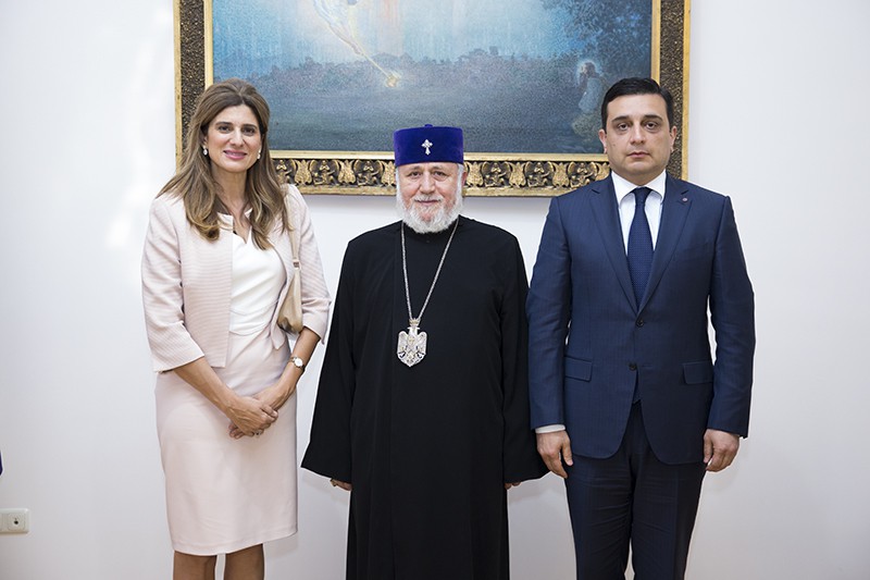Ամենայն Հայոց Կաթողիկոսն ընդունեց Քաղցկեղի վերահսկման միջազգային միության նախագահին 13 02 3