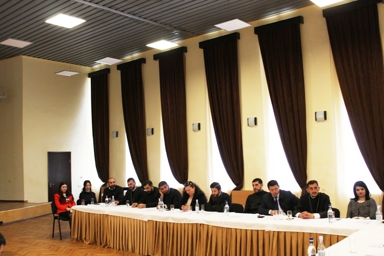 Սկսվեց «Հոգևոր աջակցություն ընտանիքներին» ծրագրի համաժողովը 12 18 2 1