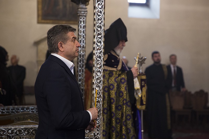 Ս. Էջմիածնում կատարվեց հոգեհանգիստ ապրիլյան պատերազմում զոհված զինվորների համար 15 2 4