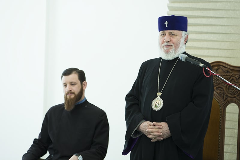 Ամենայն Հայոց Կաթողիկոսը շնորհավորեց Մայր Աթոռի աշխատակցուհիներին Ավետման տոնի առիթով 13 7 2 2