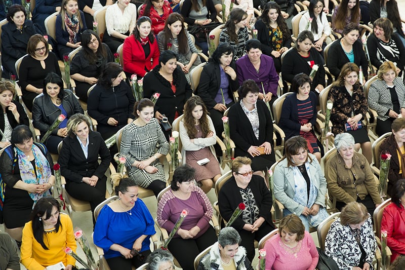 Ամենայն Հայոց Կաթողիկոսը շնորհավորեց Մայր Աթոռի աշխատակցուհիներին Ավետման տոնի առիթով 18 7 2 7