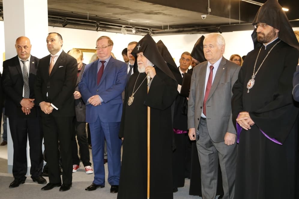 Ամենայն Հայոց Կաթողիկոսը ժամանեց Մոսկվա «Տապան» թանգարանում բացվեց հայ նկարիչների ցուցահանդեսը 15 15 4