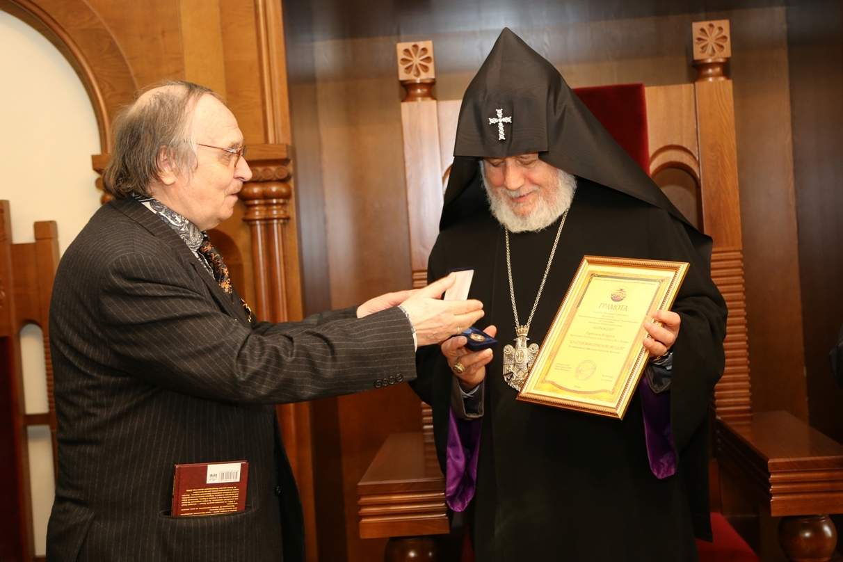 Ամենայն Հայոց Կաթողիկոսին «Բեթղեհեմյան ոսկե աստղ» շքանշան շնորհվեց (նկարներ) 12 20 1