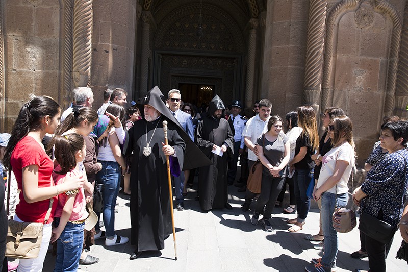 Երկրորդ Ծաղկազարդի տոնը և Հանրապետության օրվա ոգեկոչումը Մայր Աթոռում (նկարներ) 13 28 3 2