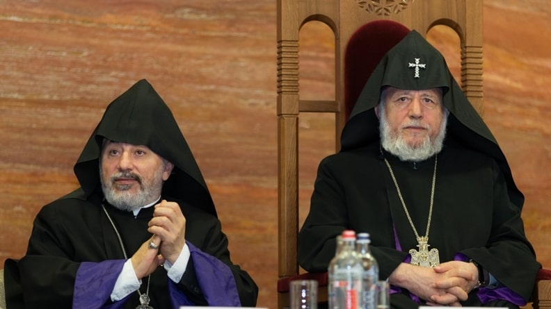 Ամենայն Հայոց Կաթողիկոսի օրհնությամբ սկսվեց Ռուսաստանի և Նոր Նախիջևանի թեմի 300-ամյակին նվիրված գիտաժողովը (նկարներ) 13 15 2