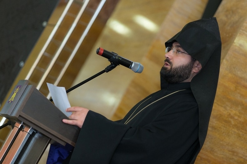 Ամենայն Հայոց Կաթողիկոսի օրհնությամբ սկսվեց Ռուսաստանի և Նոր Նախիջևանի թեմի 300-ամյակին նվիրված գիտաժողովը (նկարներ) 16 15 5