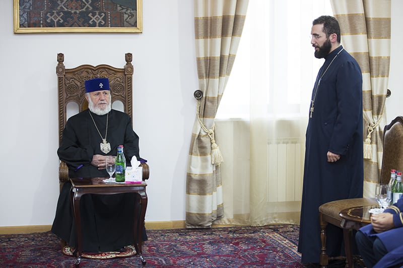Ամենայն Հայոց Կաթողիկոսն իր օրհնությունը բաշխեց Գևորգյան հոգևոր ճեմարանի առաջին լսարանցիներին (նկարներ) 12 12 1