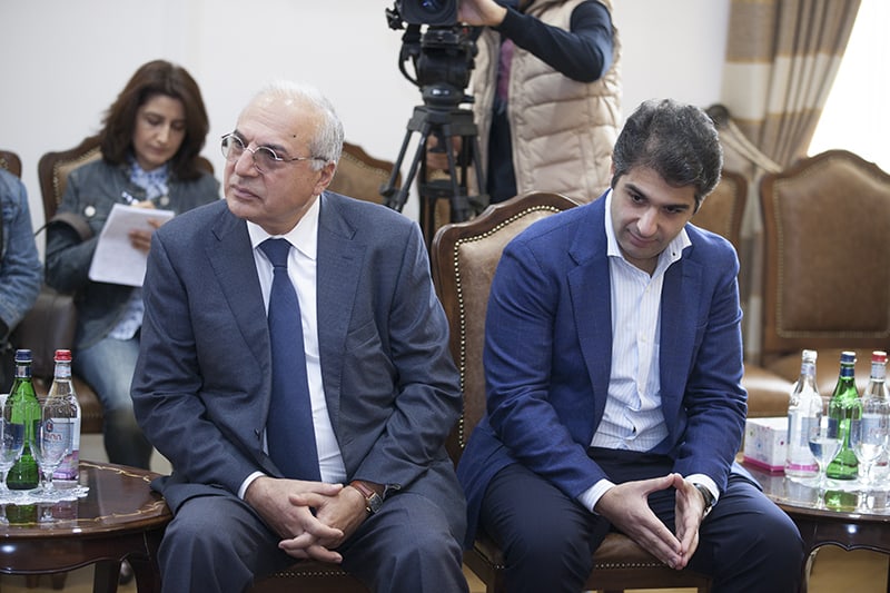Ամենայն Հայոց Կաթողիկոսը Մայր Աթոռում ընդունեց դերասան Ջոն Մալկովիչին (նկարներ) 16 12 5 1