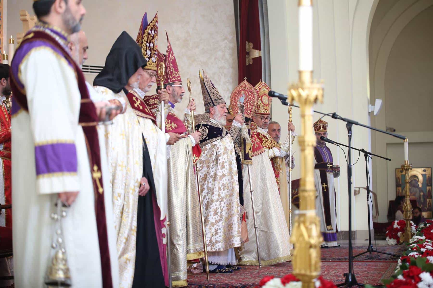 Հայրապետական Ս. Պատարագ Սրբոց Ղևոնդյանց առաջնորդանիստ մայր եկեղեցում (նկարներ) 27 30 16